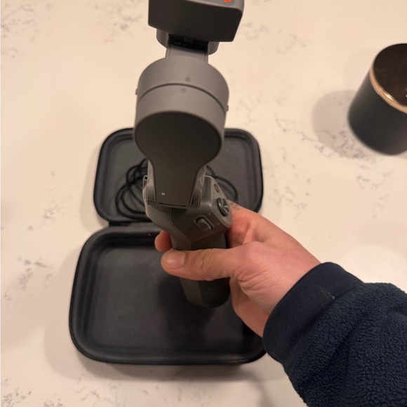 DJI Osmo Mobile 3 Gimbal Stabilizer - Gray - Picture 2 of 13